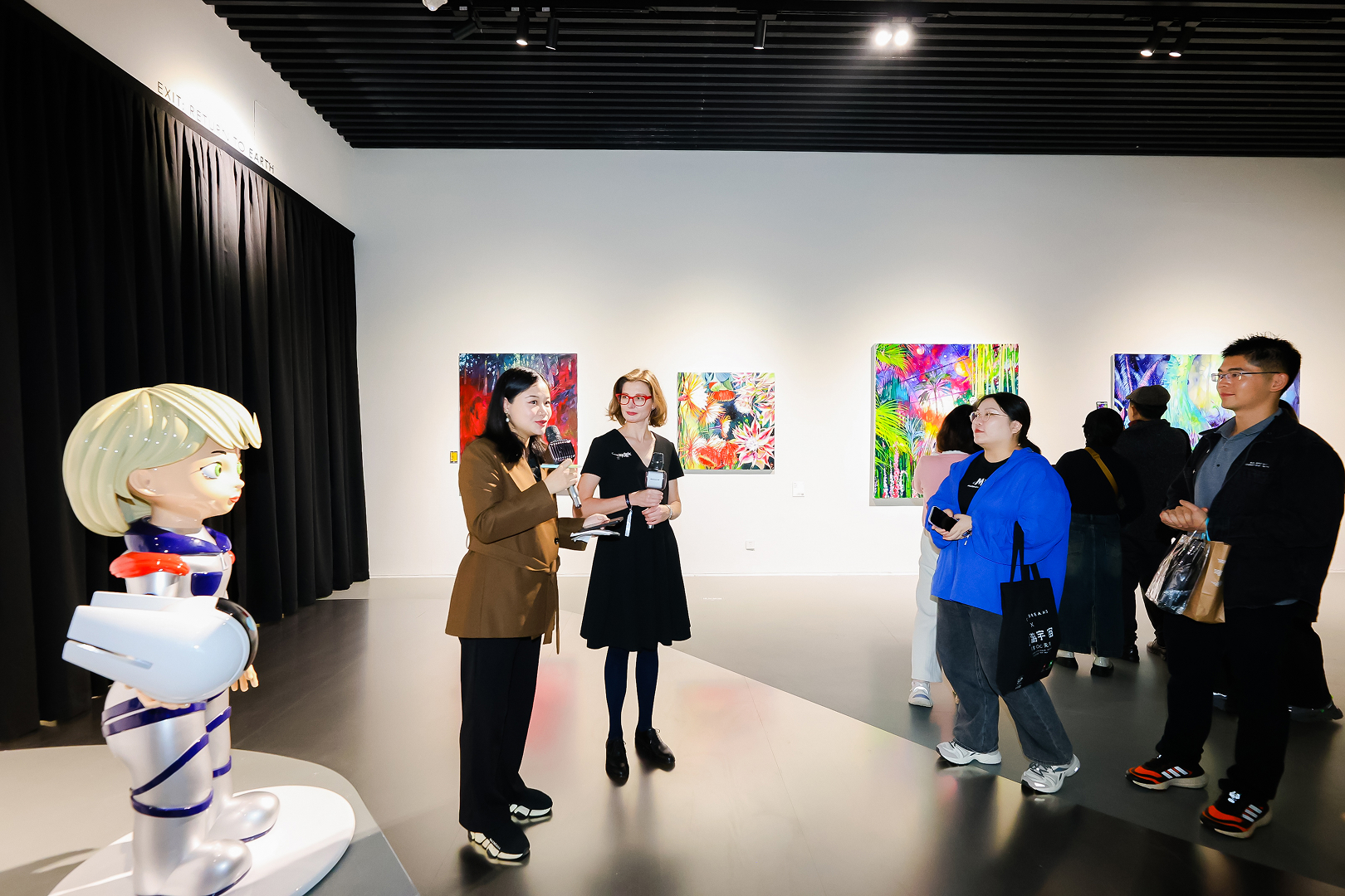Gallery image