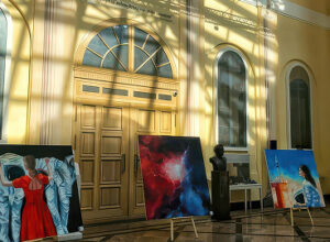 Marina Fedorova paintings at the global space exploration conference